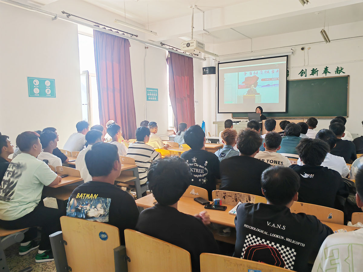 南校区学生.jpg