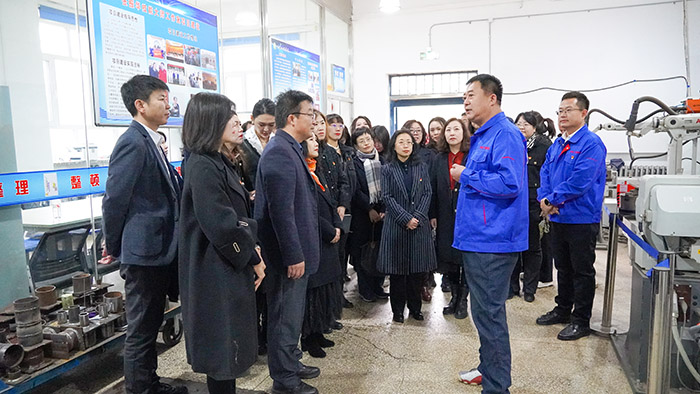 龙江大工匠:张振华.JPG 龙江大工匠:张振华.JPG