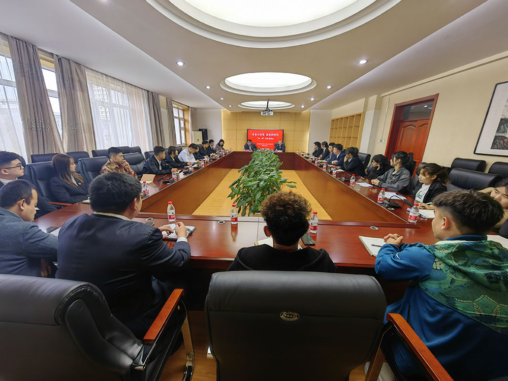 座谈会现场.jpg 座谈会现场.jpg