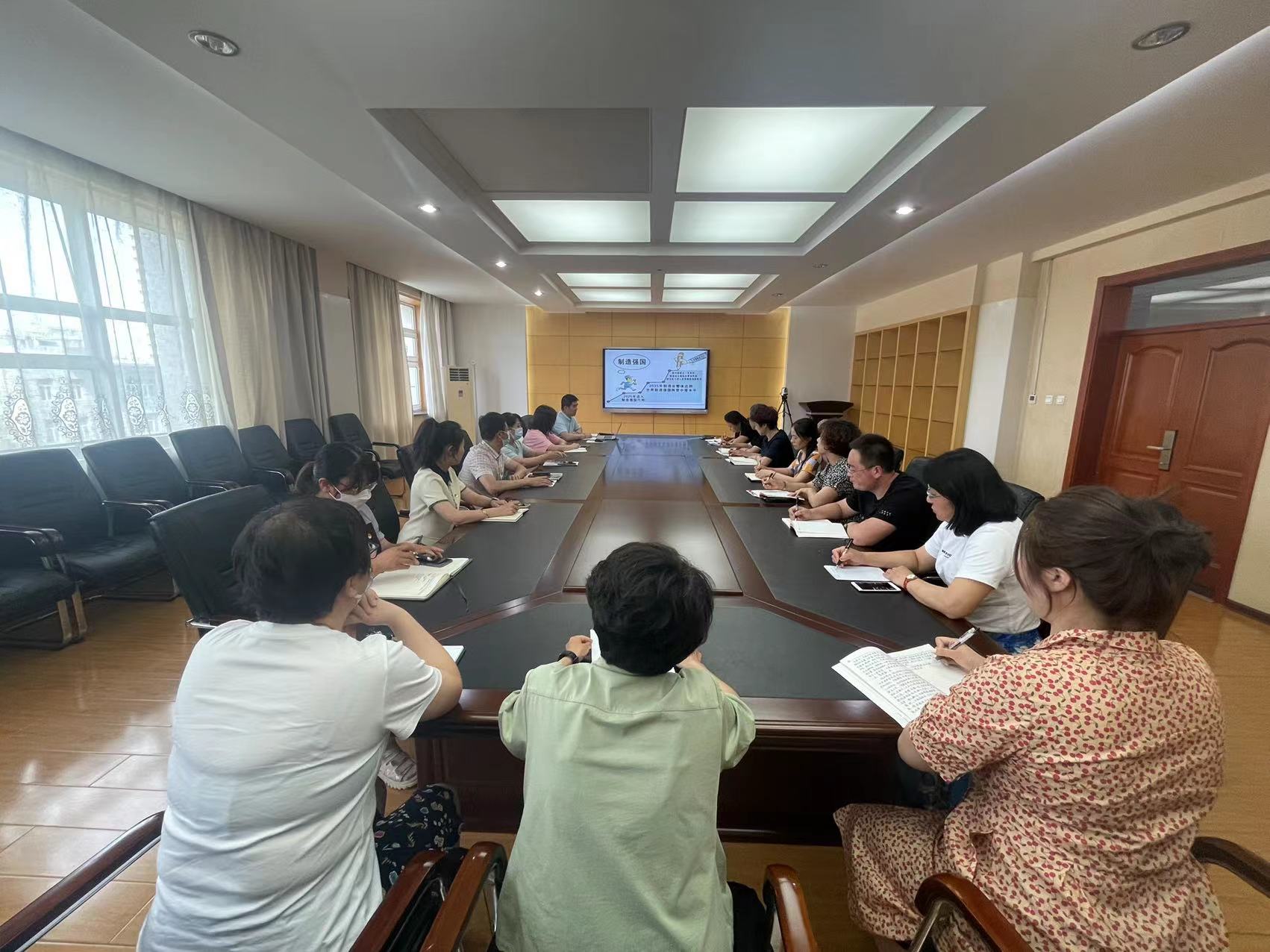 主题党日活动现场.jpg 主题党日活动现场.jpg