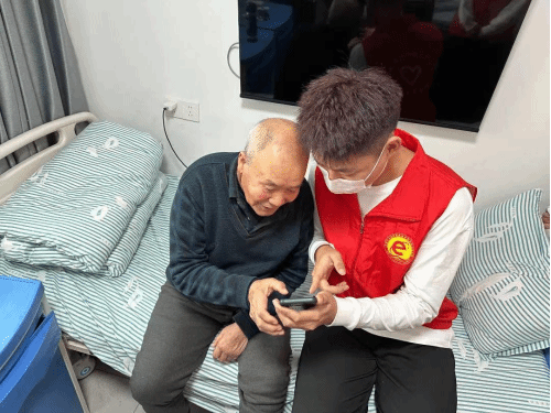我院组织开展“弘扬雷锋精神 绽放青春风采”系列志愿活动 新闻(1)267.png 我院组织开展“弘扬雷锋精神 绽放青春风采”系列志愿活动 新闻(1)267.png