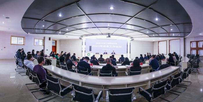 B11I1870-Pano-编辑.jpg B11I1870-Pano-编辑.jpg