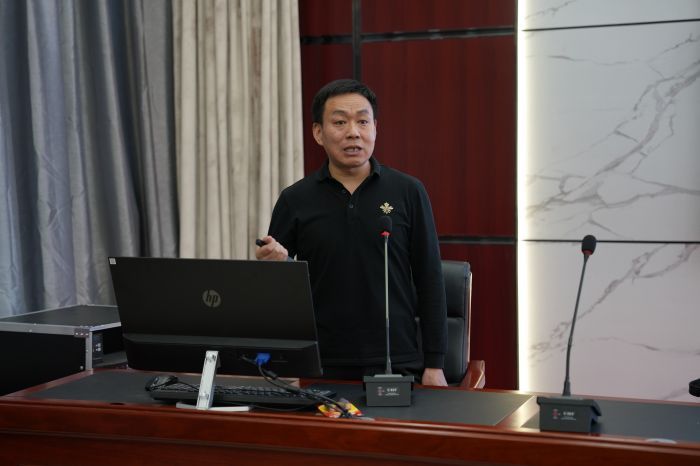 2.赵冰海老师开展产业发展带头人培训.jpg 2.赵冰海老师开展产业发展带头人培训.jpg