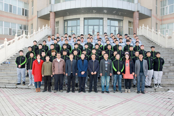 吉利控股集团校企合作(现代学徒制)共同体成立大会暨“成蝶计划”签约仪式在我院隆重举行