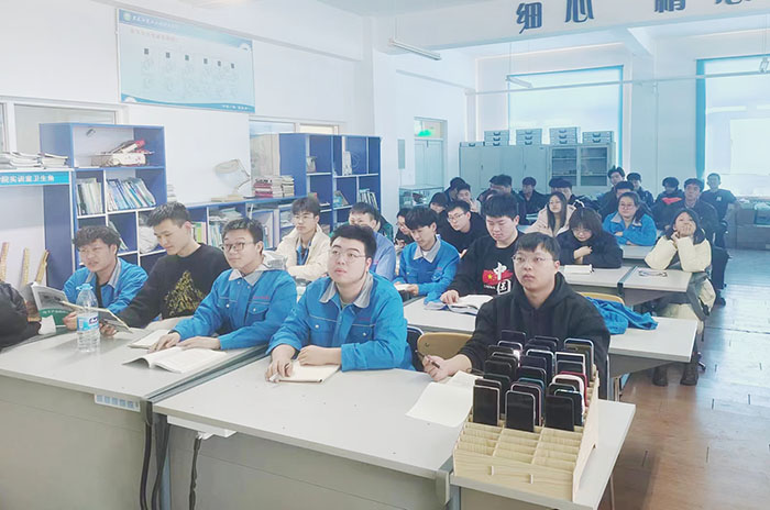 手机盒.jpg 手机盒.jpg