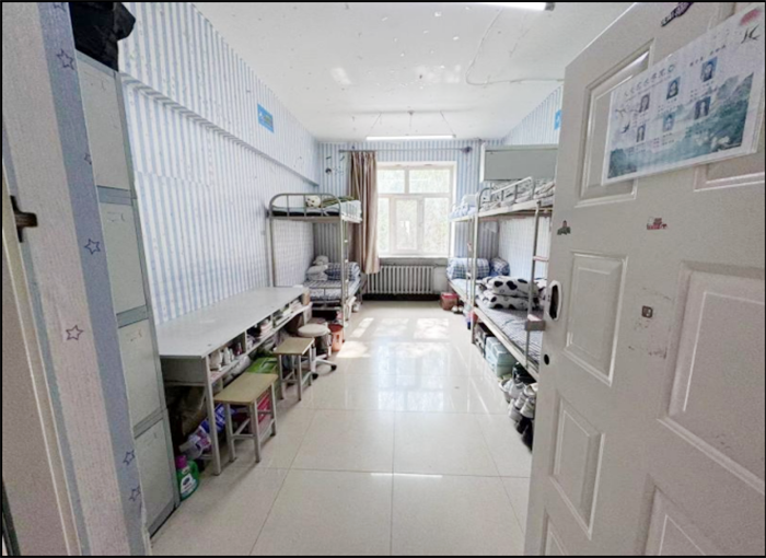 我院开展“一站式”学生社区“吾室得馨”寝室文化设计大赛376.png