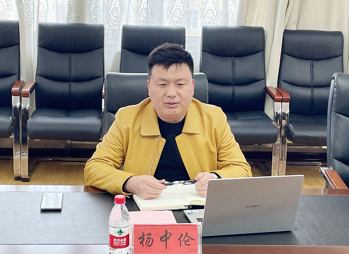宁波江北区人力资源负责人杨中伦发言.jpg 宁波江北区人力资源负责人杨中伦发言.jpg