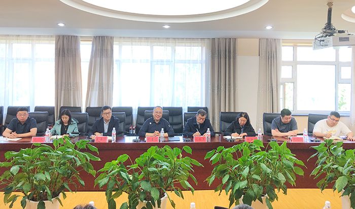 与会专家1.jpg 与会专家1.jpg